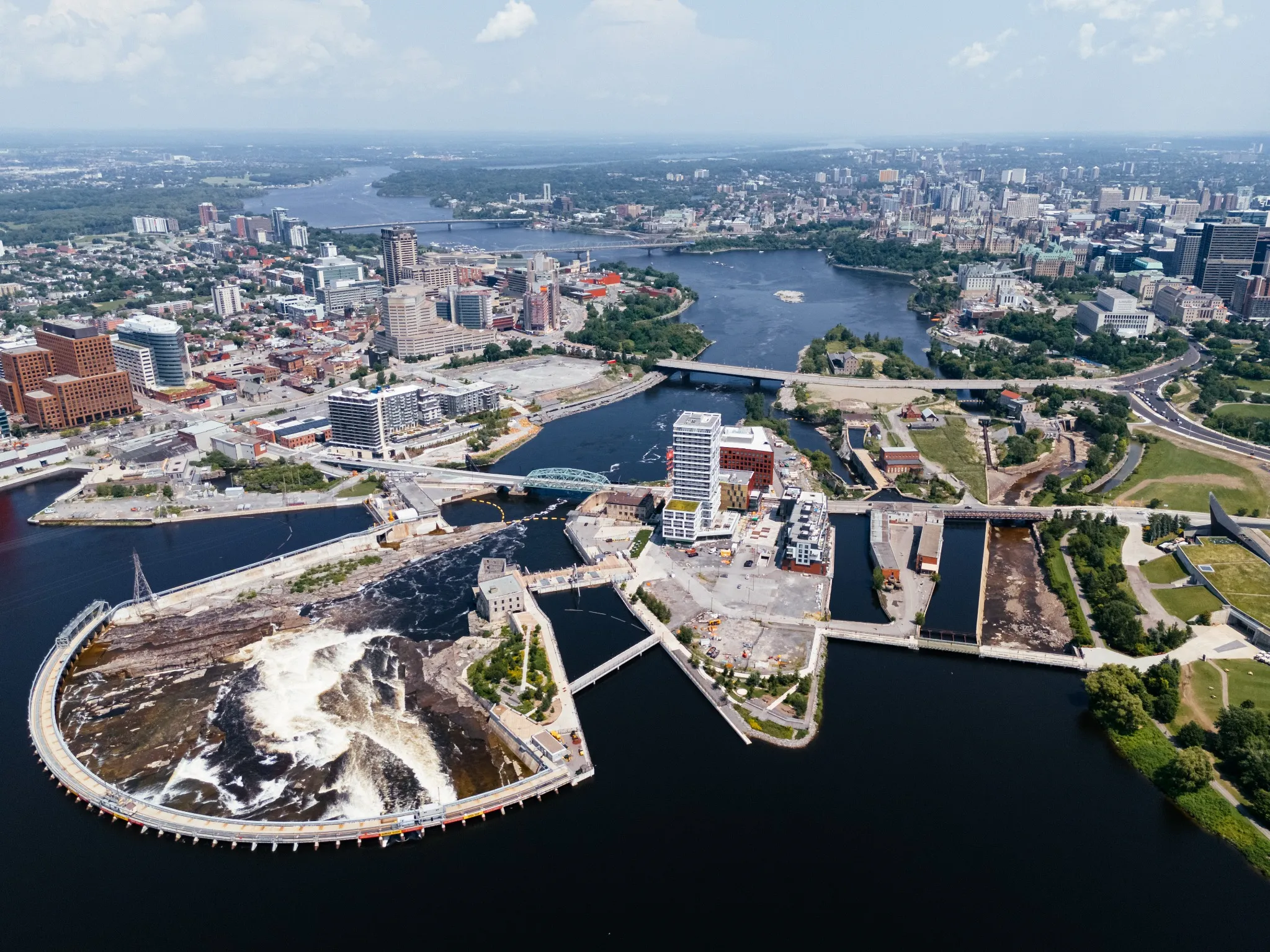 Aerial view of hydro dam in the Ottawa-Gatineau metropolitan area.