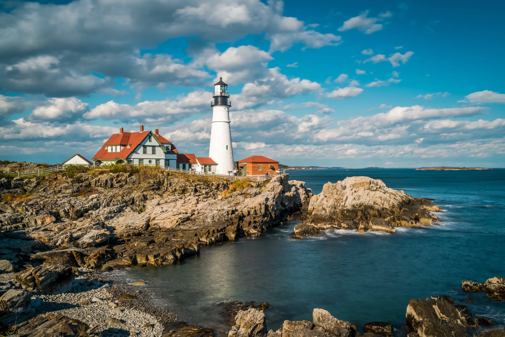 lighthouse on the coast portland maine.
