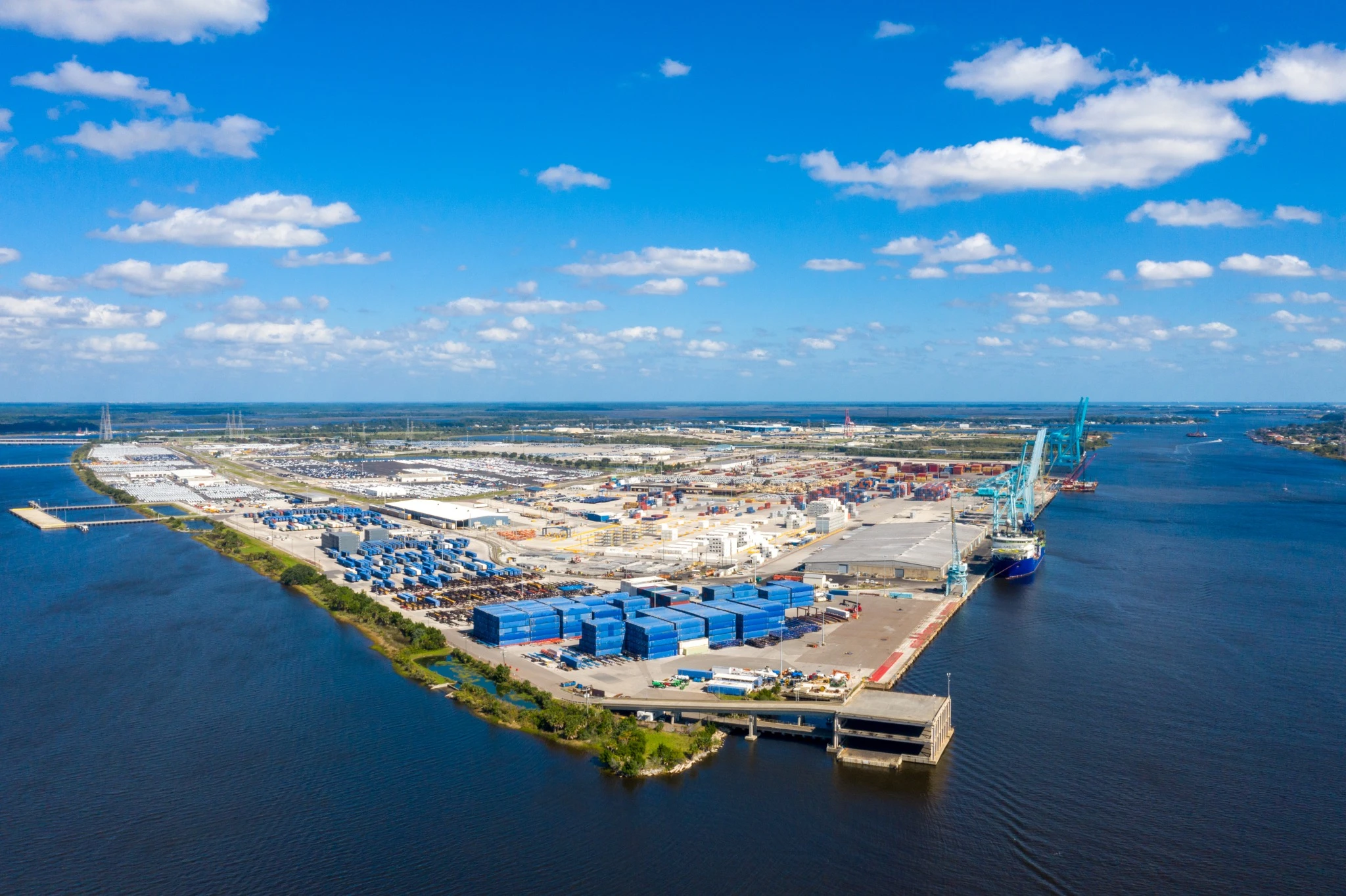 Large import _ export terminal island in Jacksonville Florida.