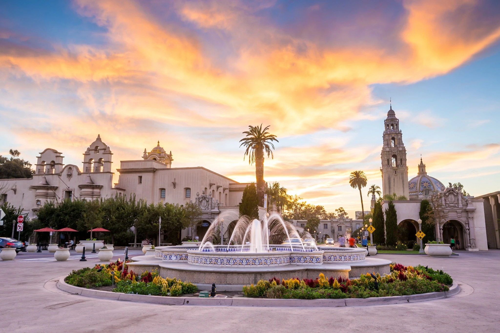 fountain at balboa park at dusk