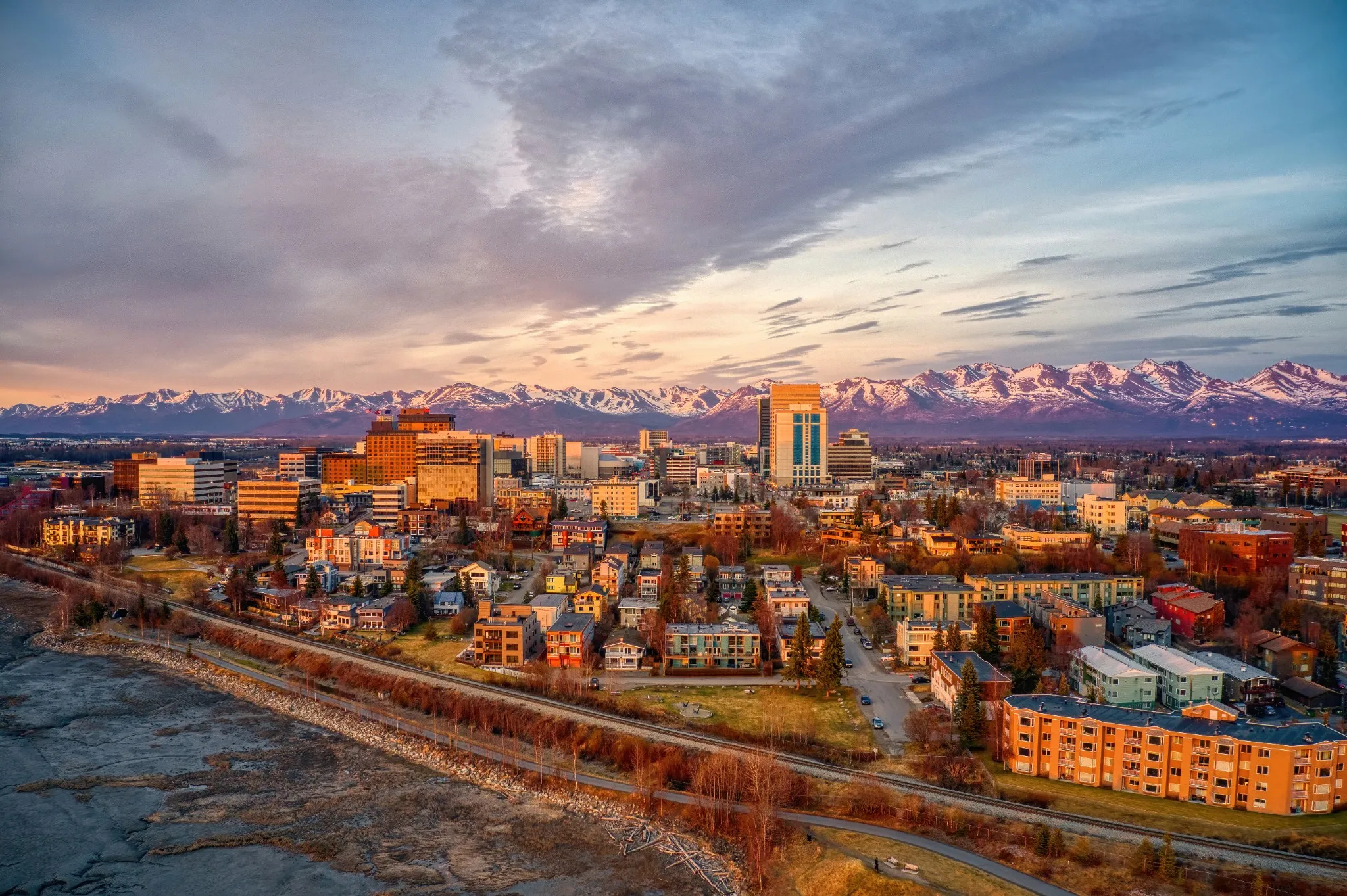 Anchorage alaska in the spring with mountains in the background