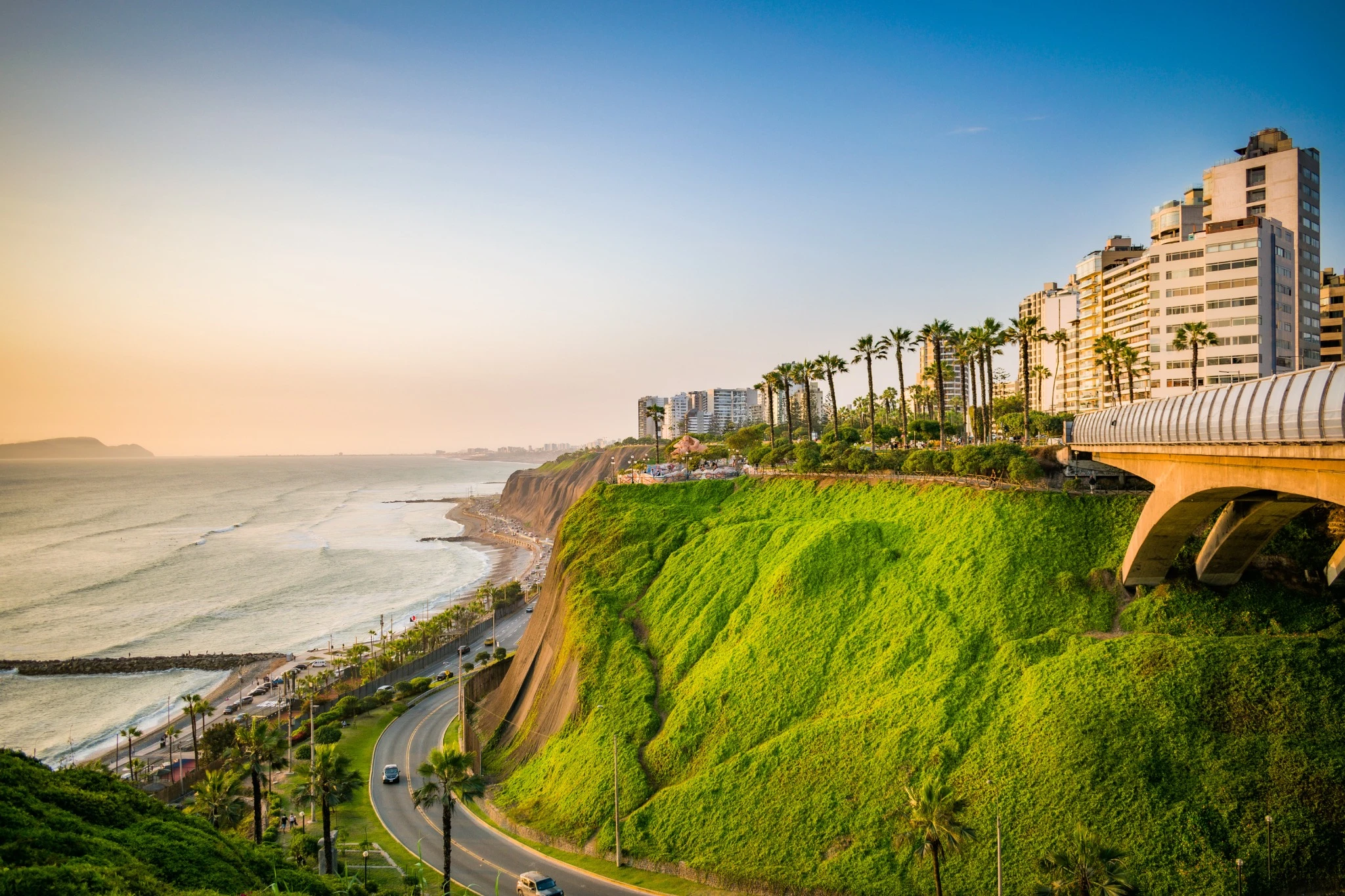 Green cliff side and ocean view Miraflores Peru