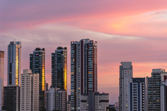 Sunset behind the skyline in Tatuape
