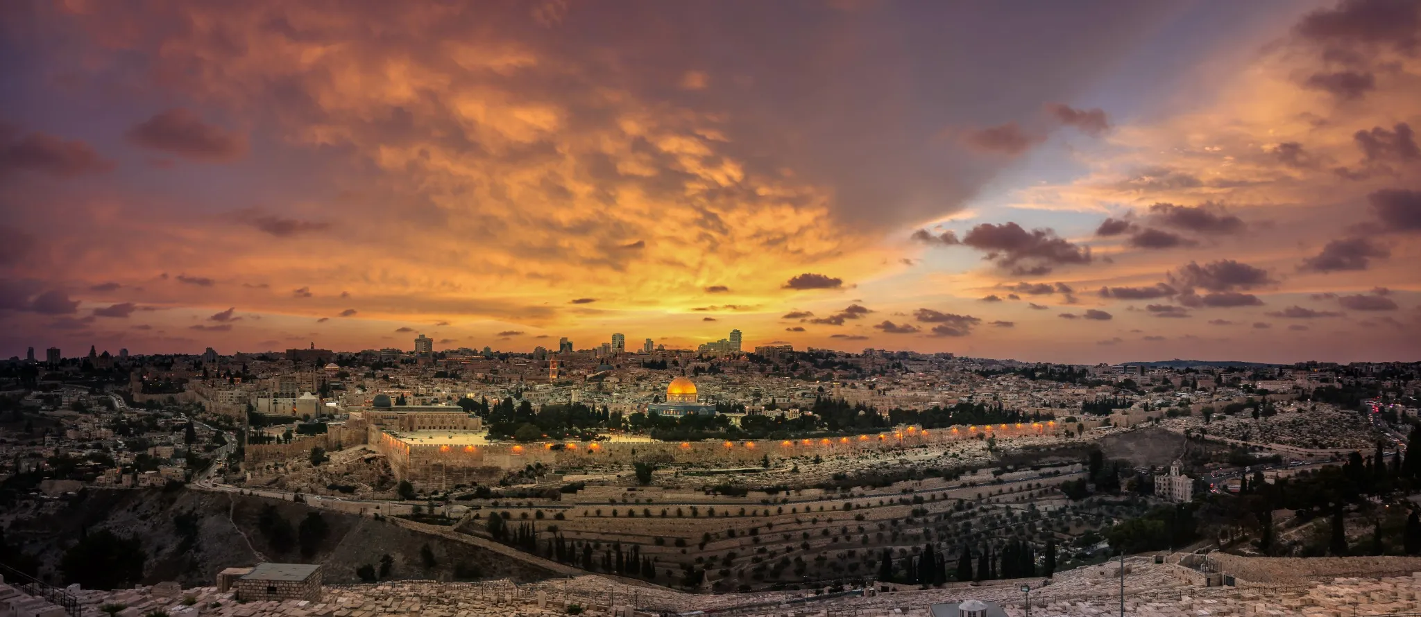 Panoramic sunset view of Jerusalem Old City and Temple Mount from the Mount of Olives By Jason Busa