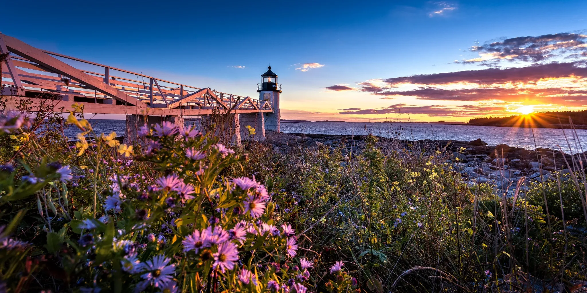 The Marshall Point Light during sunset